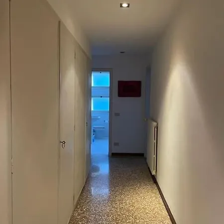 Comodo Al Centro Del Apartment *