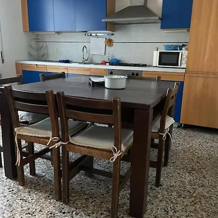 Comodo Al Centro Del Apartment Lido di Venezia