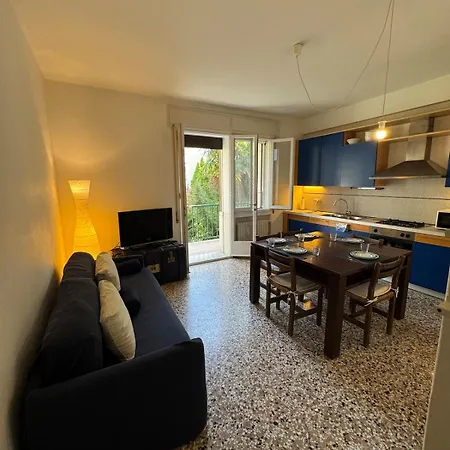 Comodo Al Centro Del