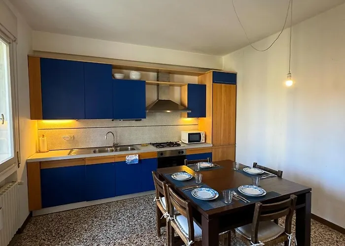 Comodo Al Centro Del Apartamento *